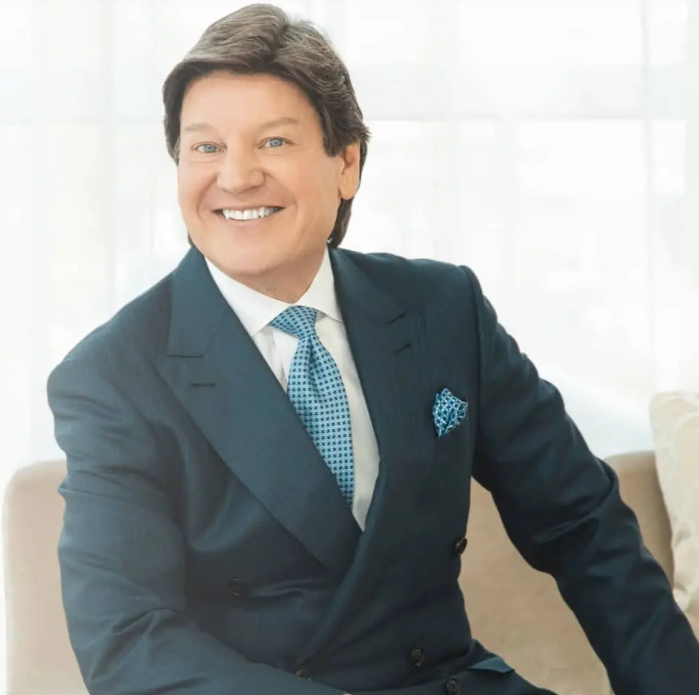 Vitenas Cosmetic Surgery logo