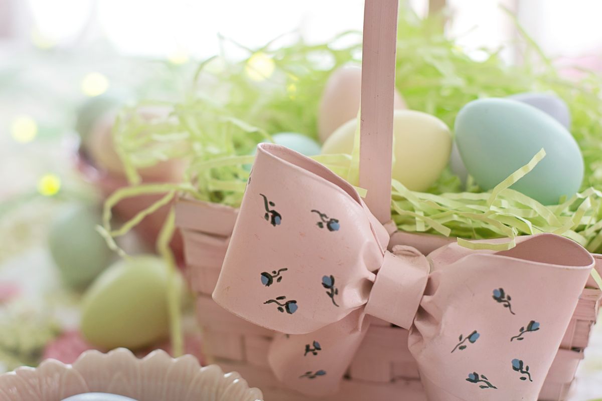 Easter gift arrangement for adults
